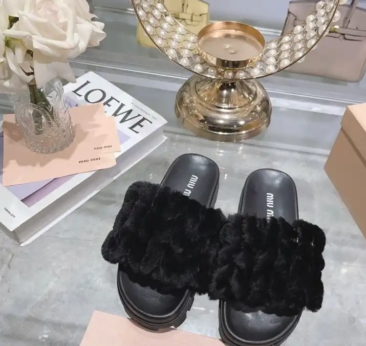 hype Miu Miu Slippers