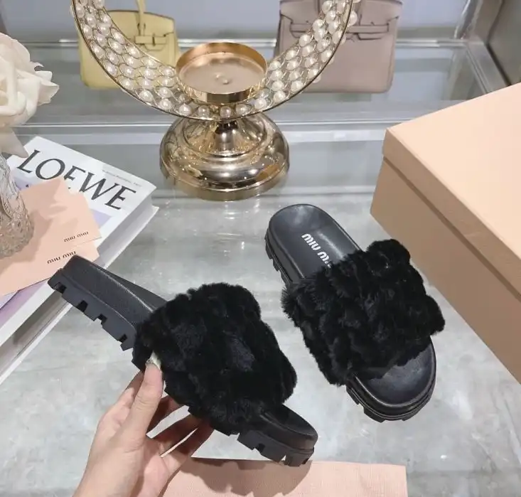 hype Miu Miu Slippers