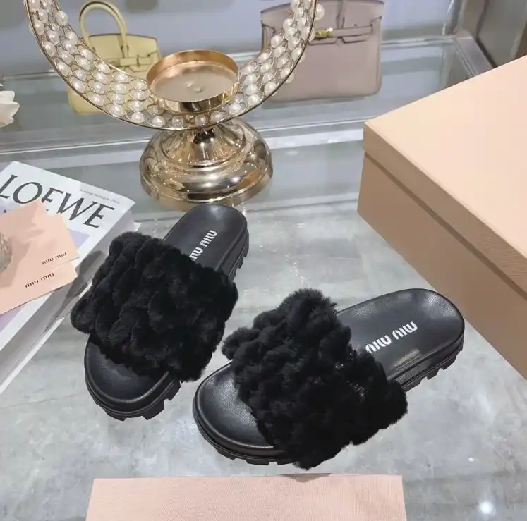 hype Miu Miu Slippers