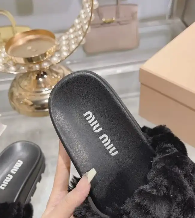 hype Miu Miu Slippers