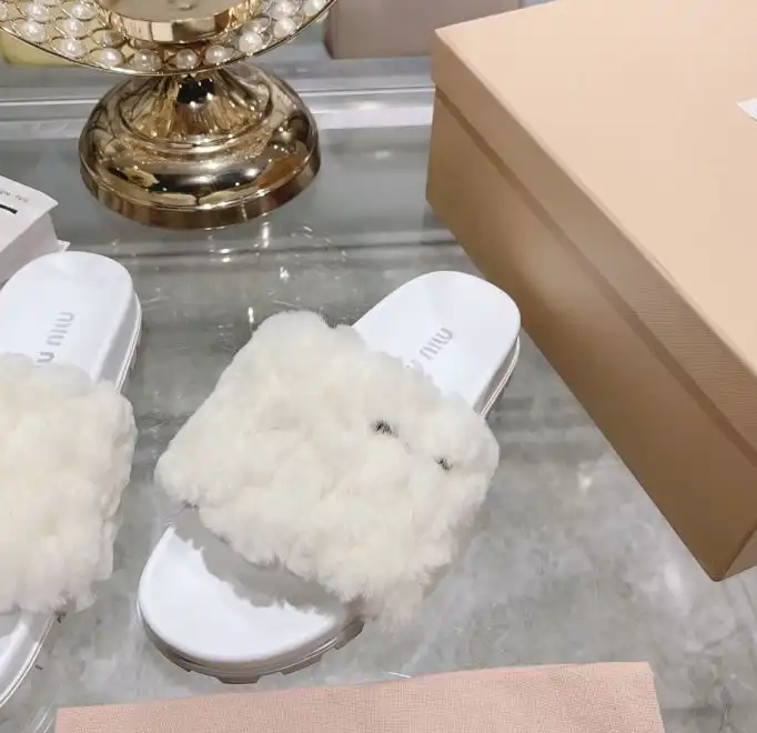 hype Miu Miu Slippers