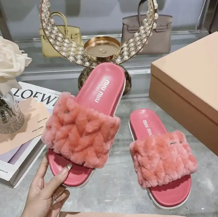 hype Miu Miu Slippers