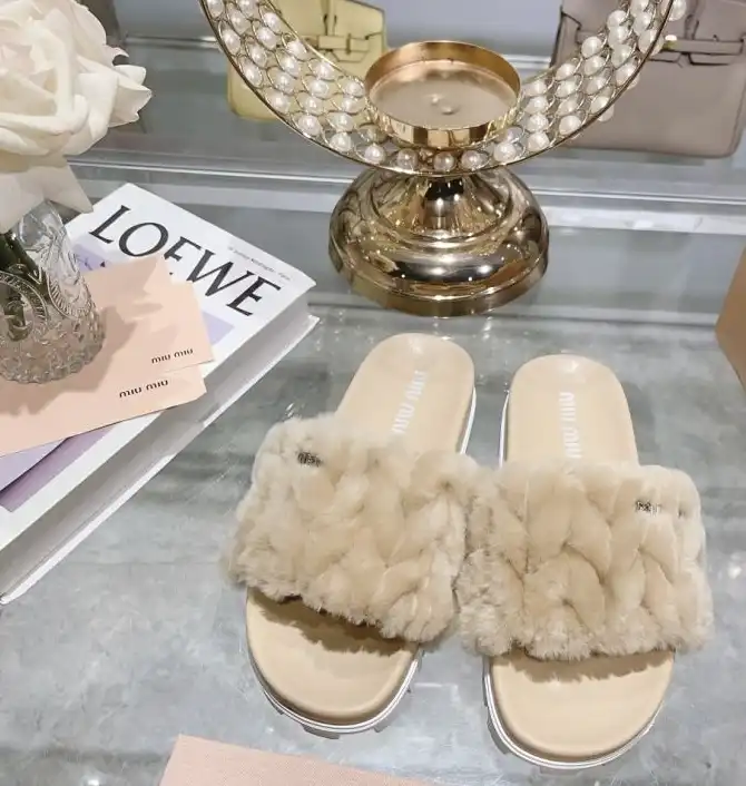 hype Miu Miu Slippers