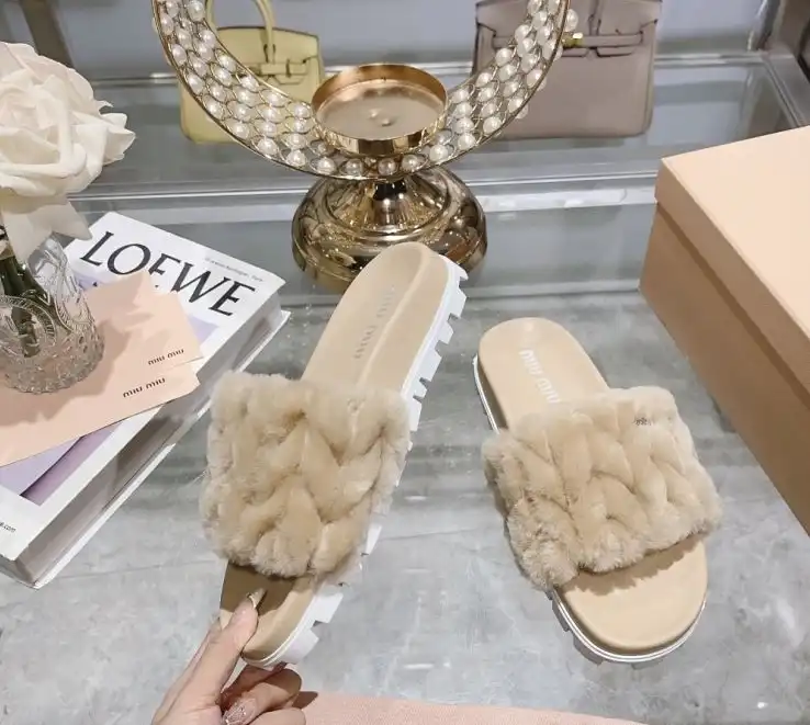 hype Miu Miu Slippers