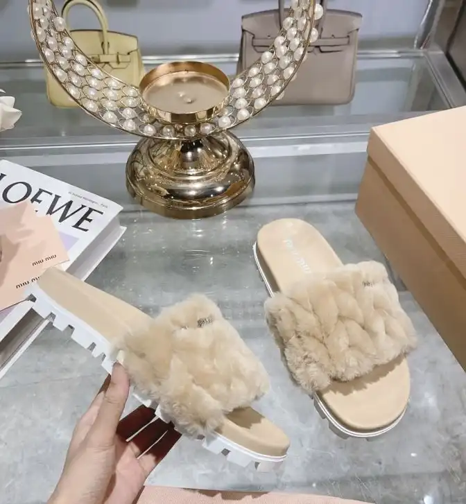 hype Miu Miu Slippers