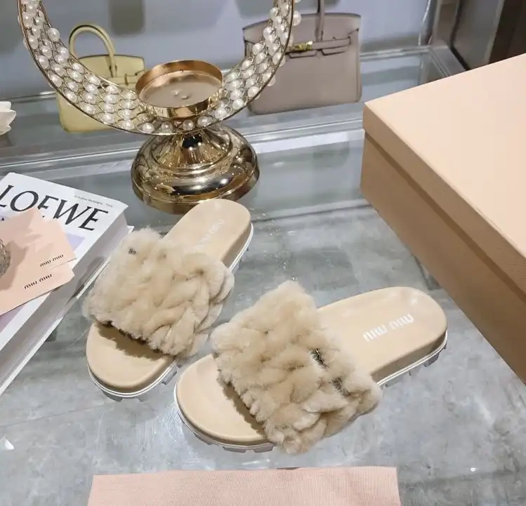 hype Miu Miu Slippers