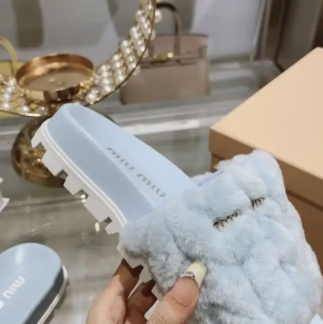 hype Miu Miu Slippers