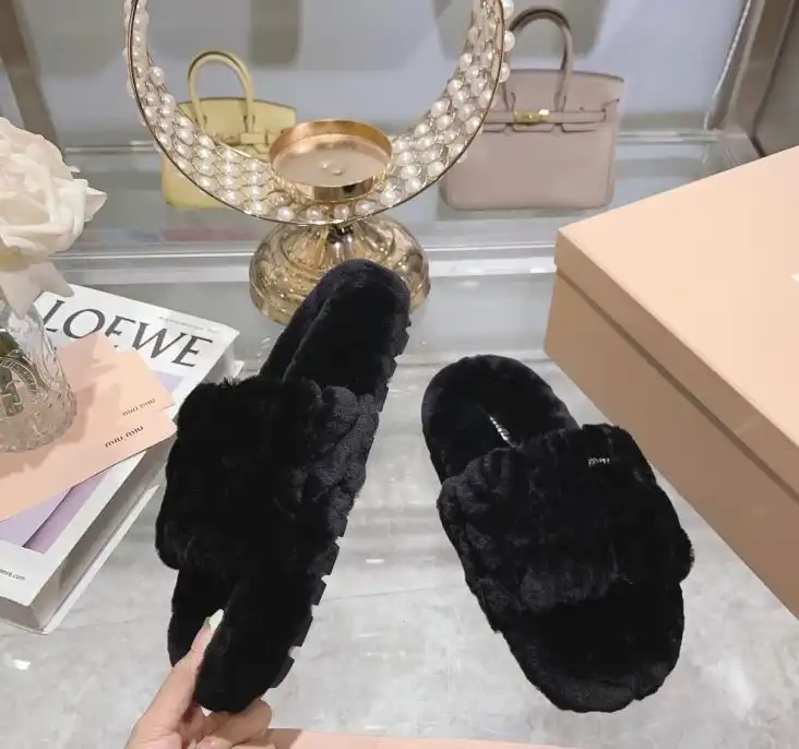 hype Miu Miu Slippers