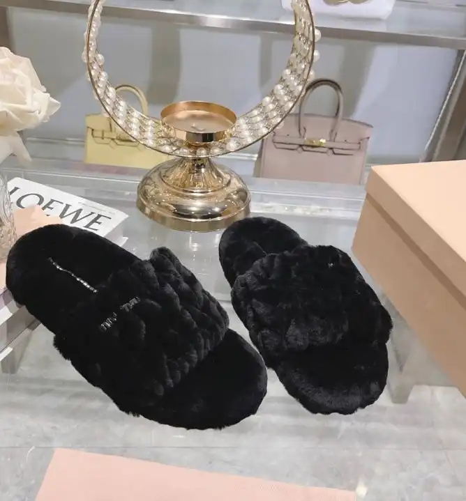 hype Miu Miu Slippers