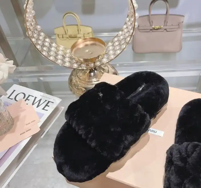 hype Miu Miu Slippers