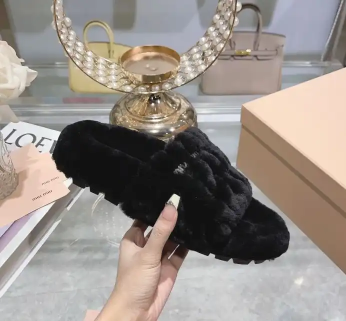 hype Miu Miu Slippers