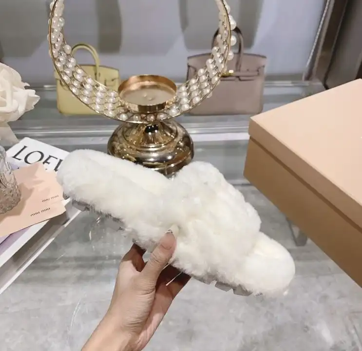 hype Miu Miu Slippers