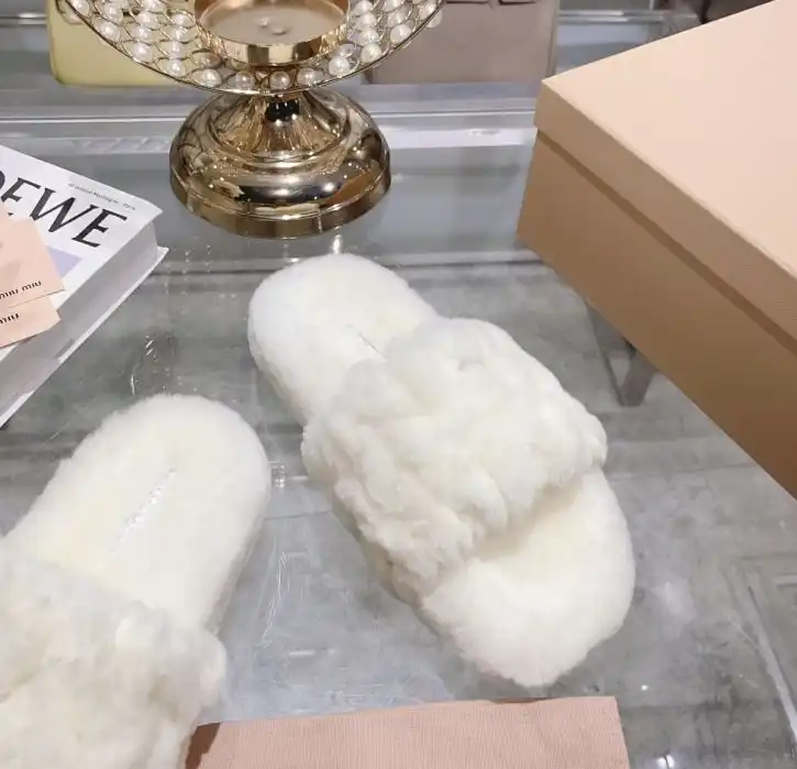 hype Miu Miu Slippers