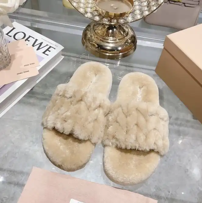 hype Miu Miu Slippers