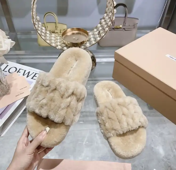 hype Miu Miu Slippers