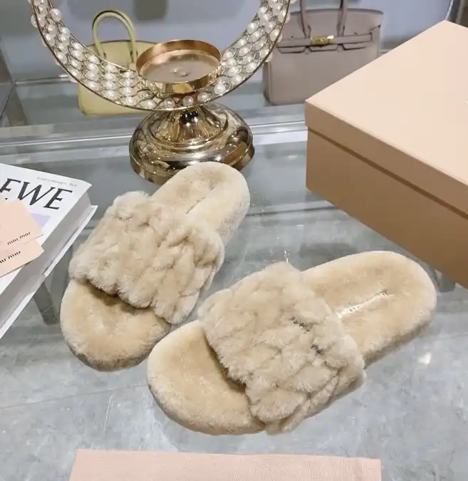 hype Miu Miu Slippers