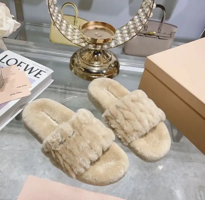 hype Miu Miu Slippers