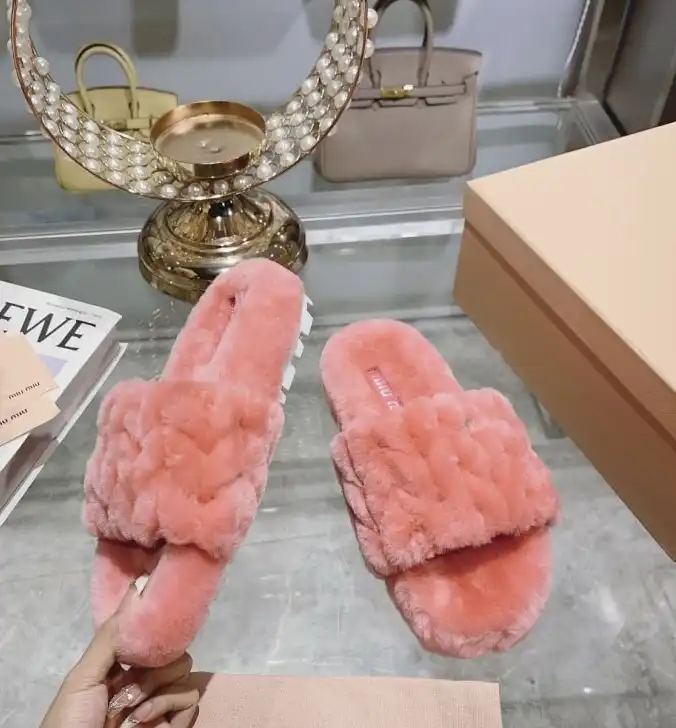 hype Miu Miu Slippers