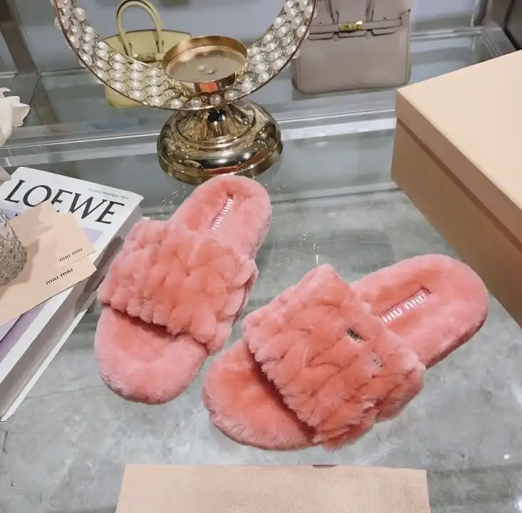 hype Miu Miu Slippers