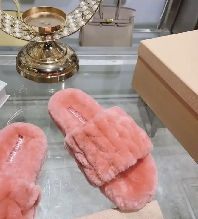 hype Miu Miu Slippers