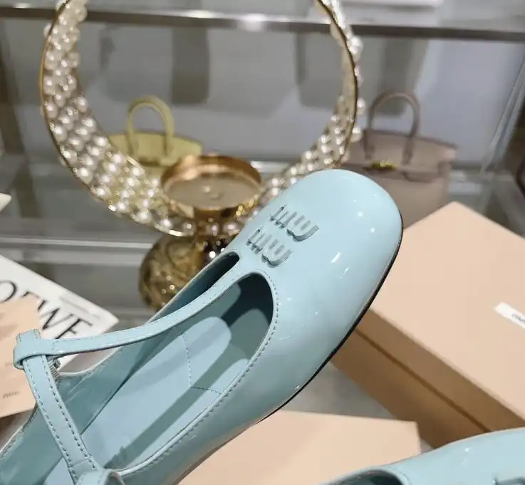 hype Miu Miu flat shoes