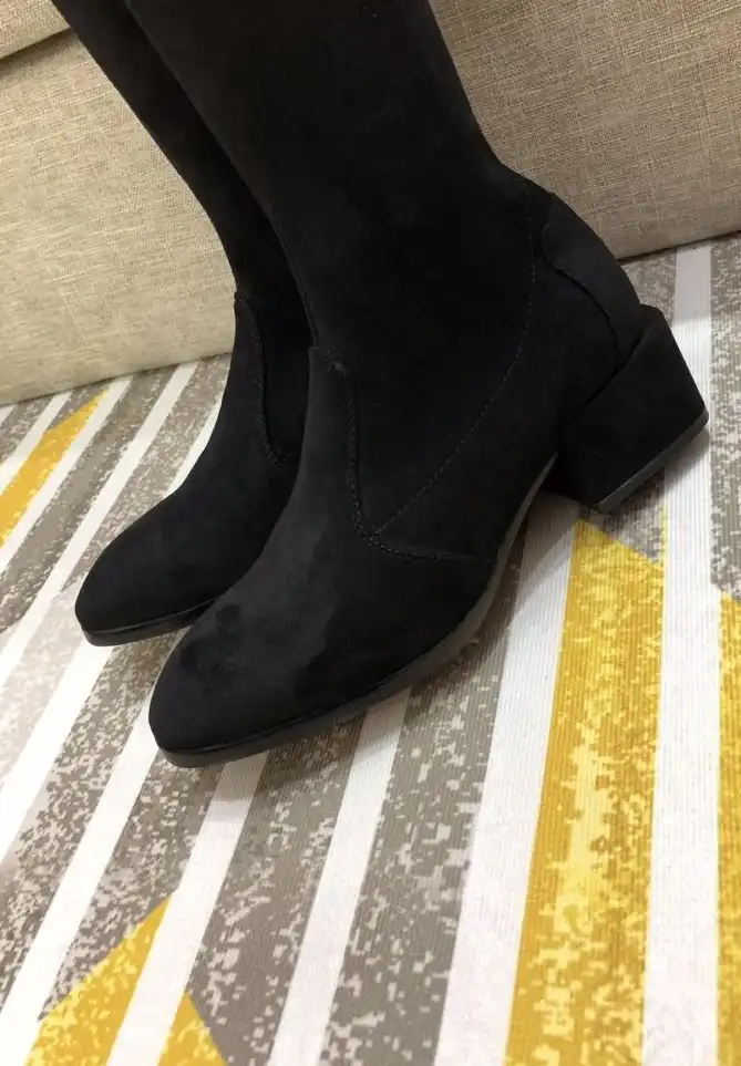 hype Stuart Weitzman Boots