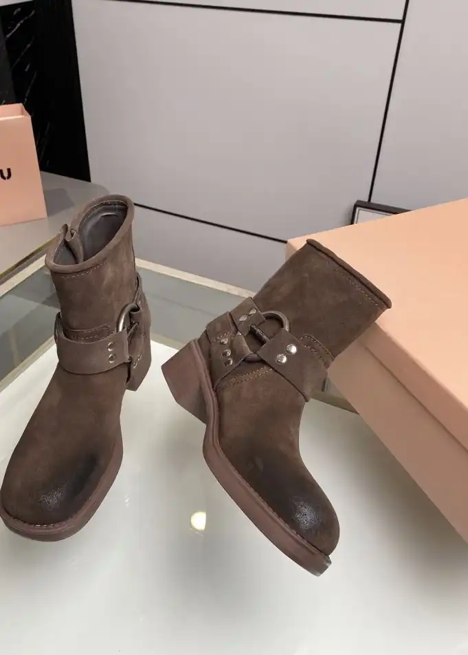 hype Miu Miu Boots