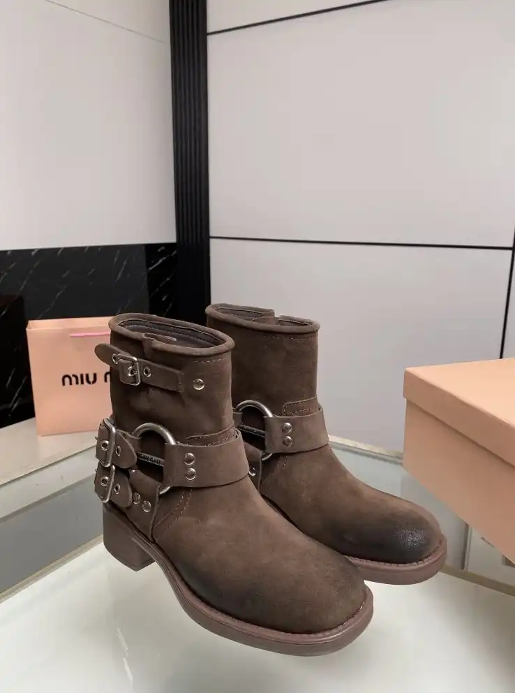 hype Miu Miu Boots