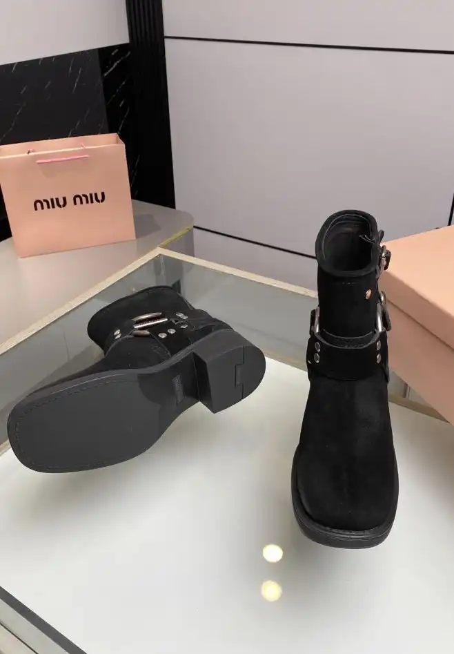 hype Miu Miu Boots