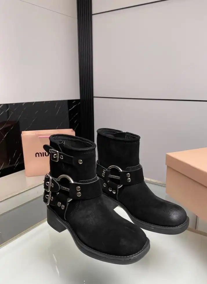 hype Miu Miu Boots