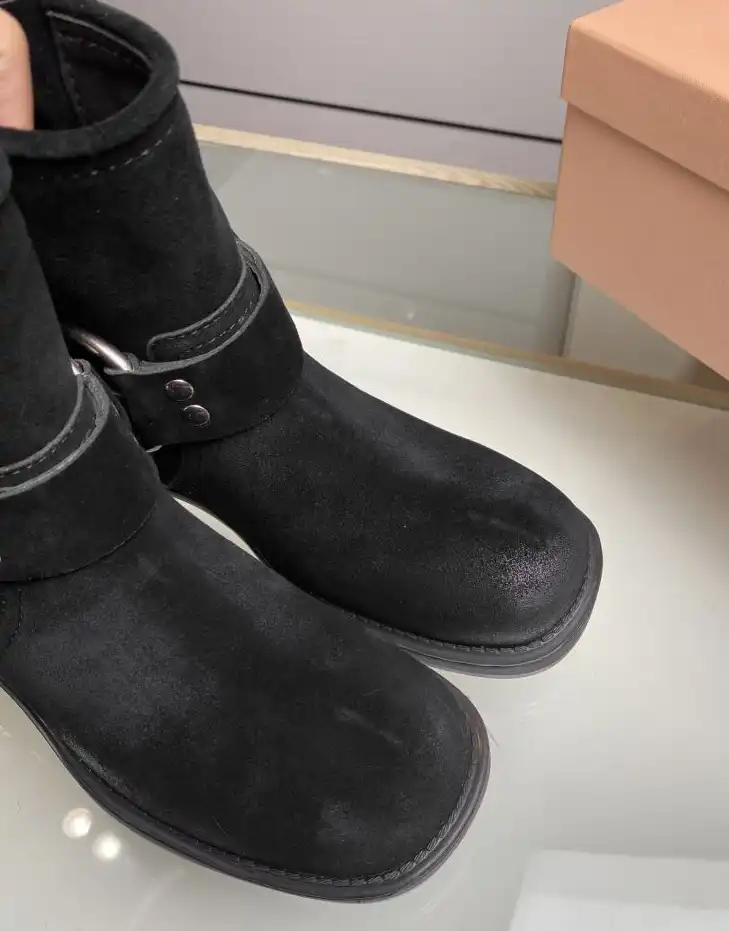 hype Miu Miu Boots