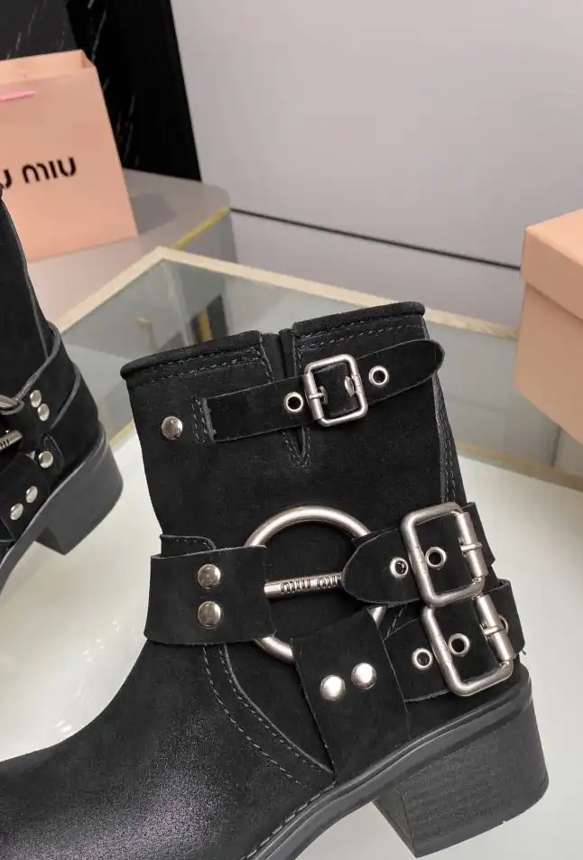 hype Miu Miu Boots