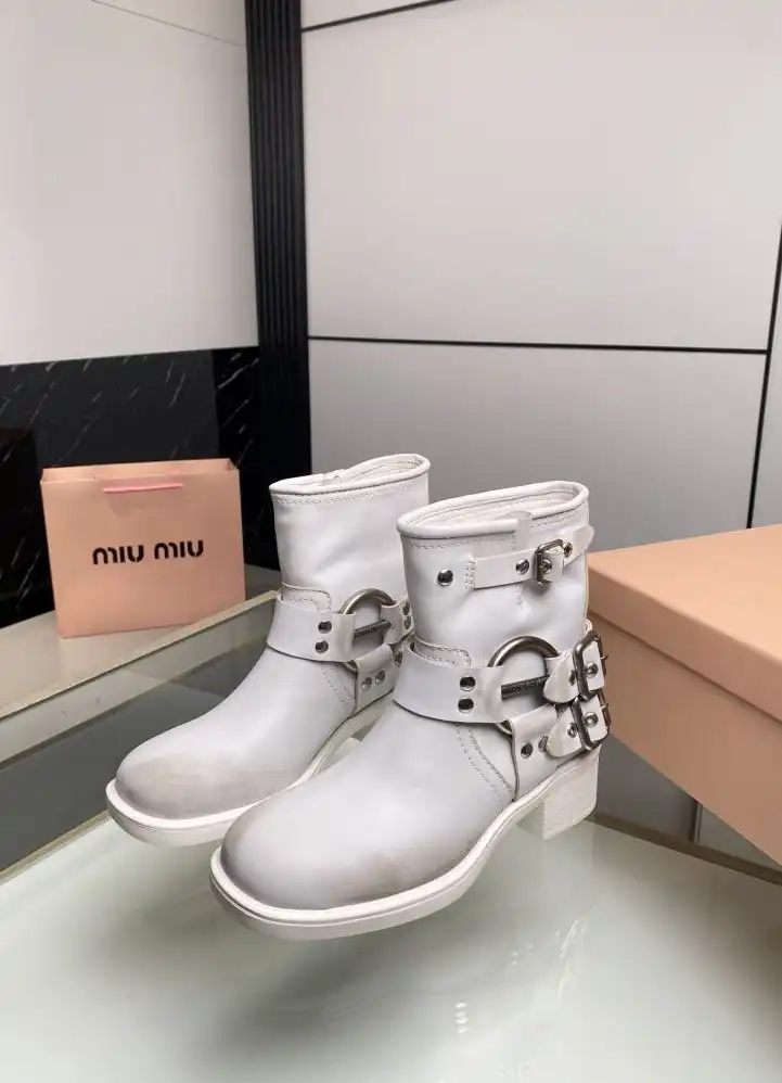 hype Miu Miu Boots