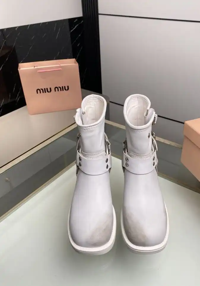 hype Miu Miu Boots