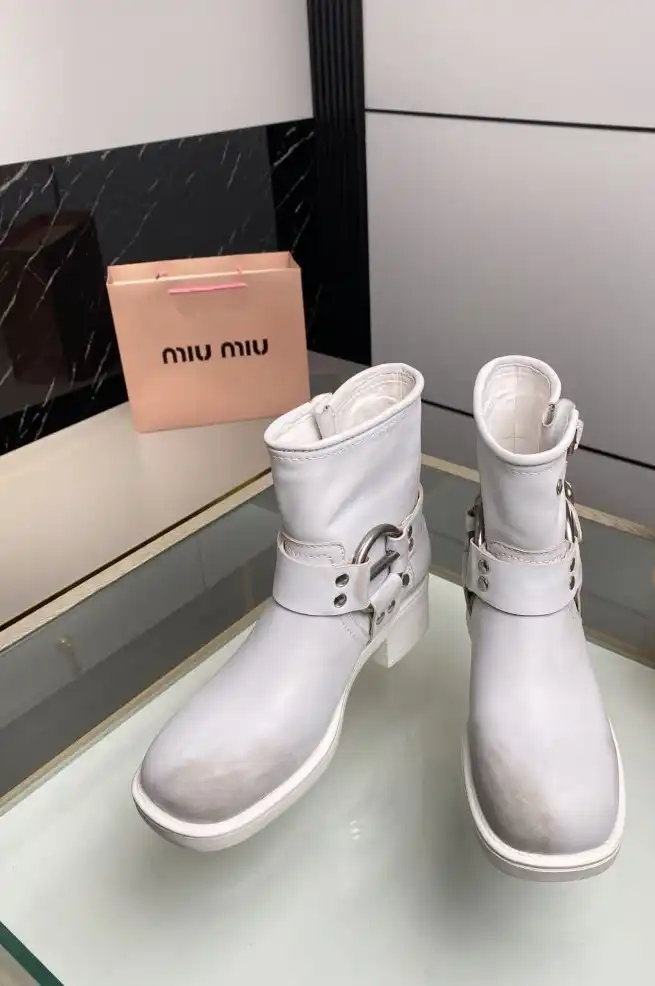 hype Miu Miu Boots