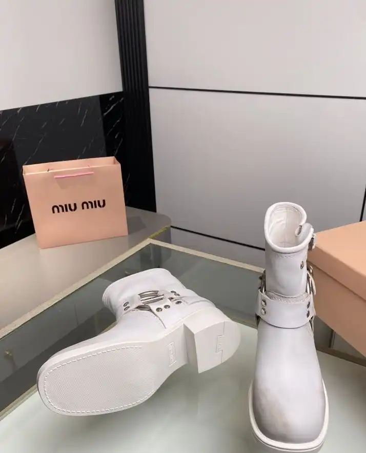 hype Miu Miu Boots