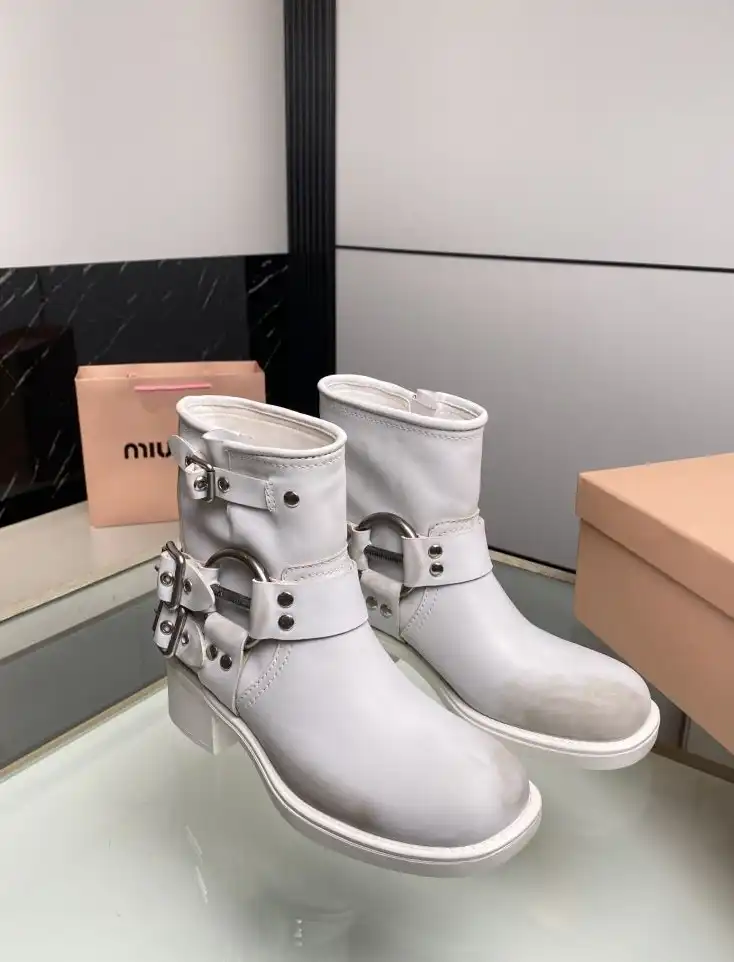 hype Miu Miu Boots