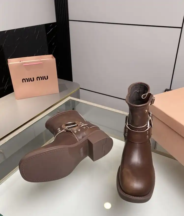 hype Miu Miu Boots