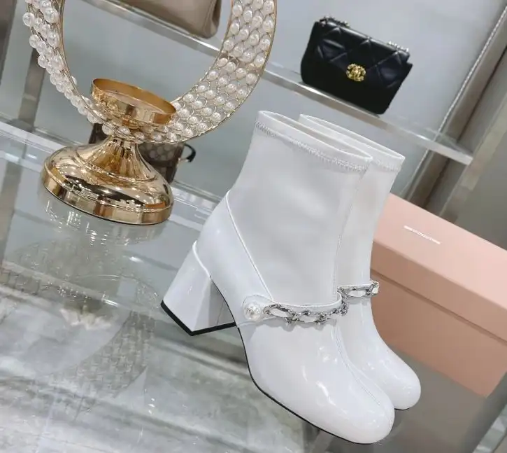 hype Miu Miu Boots