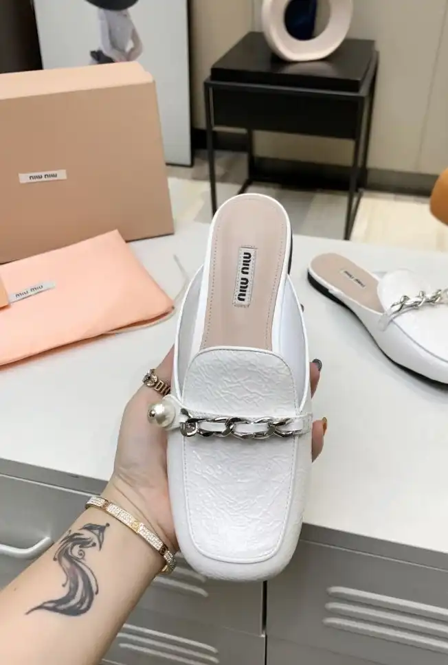 hype Miu Miu Leather Shoes