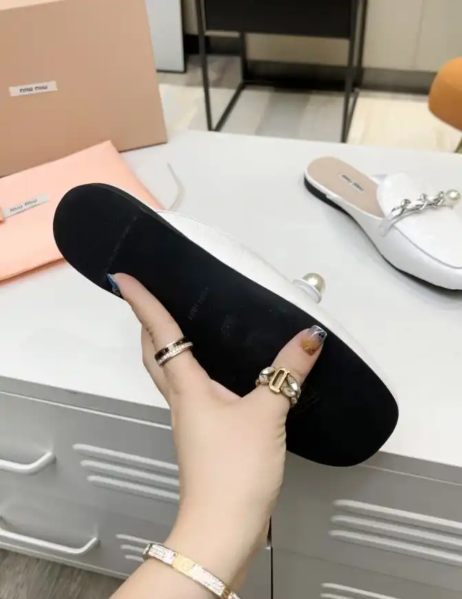 hype Miu Miu Leather Shoes