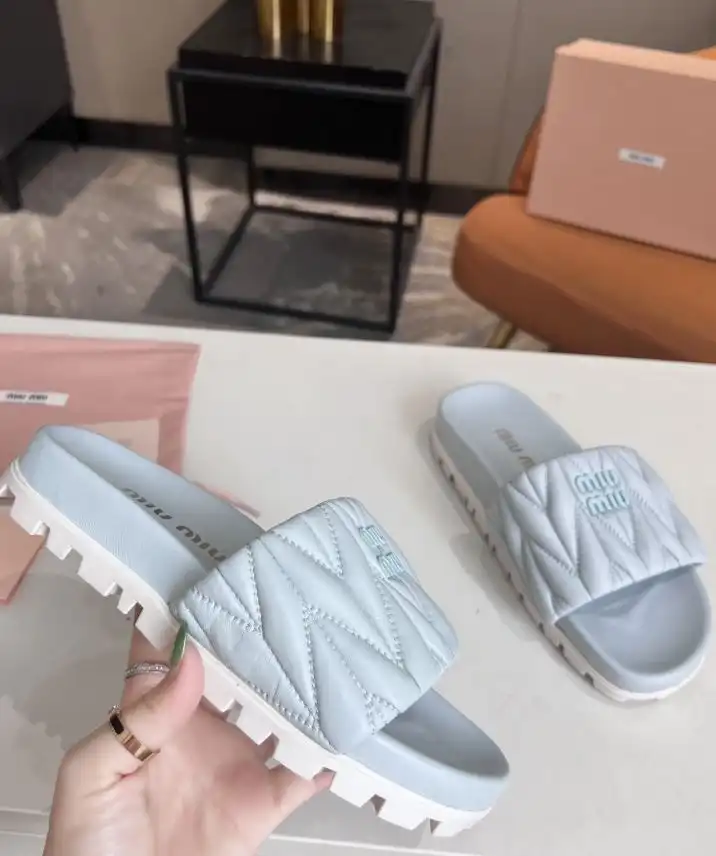 hype Miu Miu Slippers