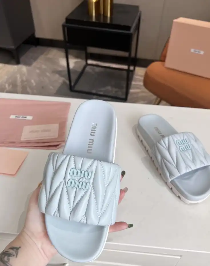 hype Miu Miu Slippers