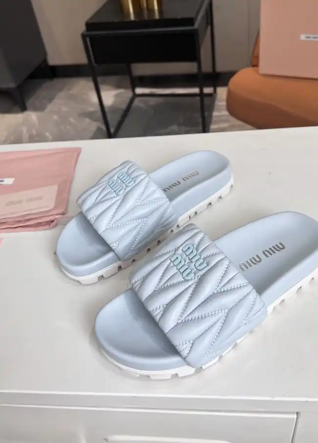 hype Miu Miu Slippers