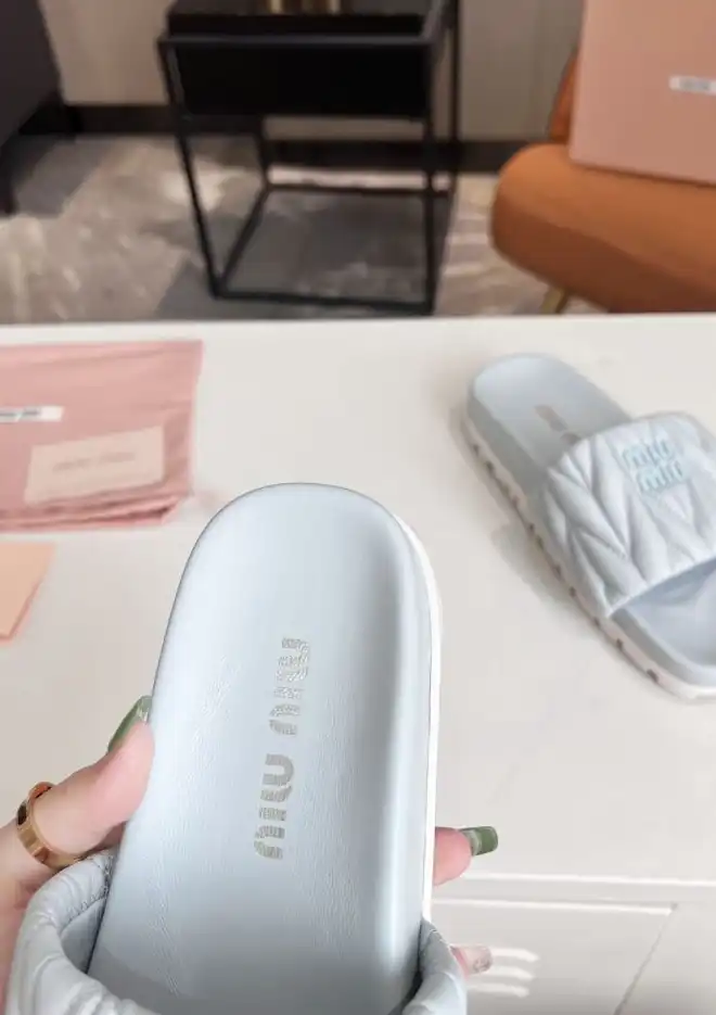 hype Miu Miu Slippers