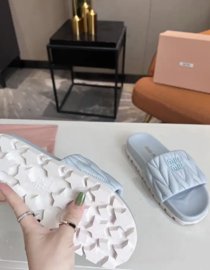 hype Miu Miu Slippers