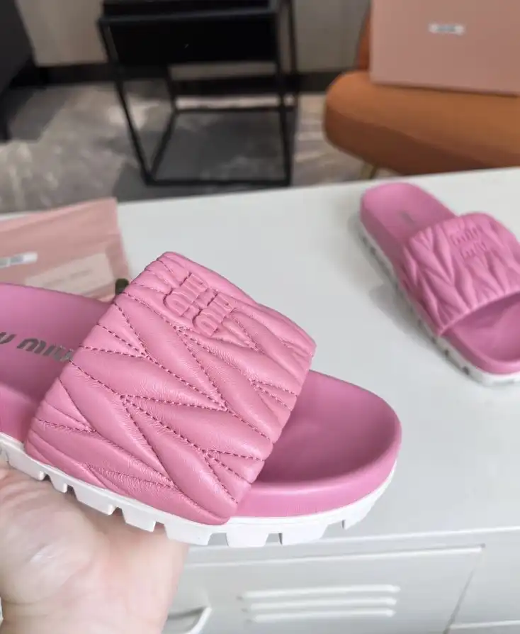 hype Miu Miu Slippers