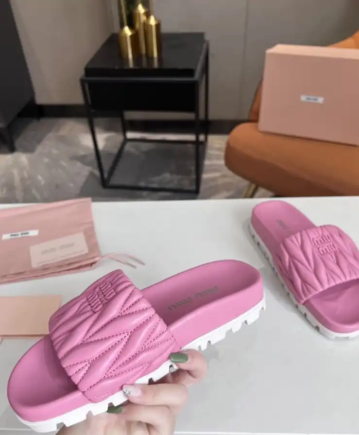 hype Miu Miu Slippers