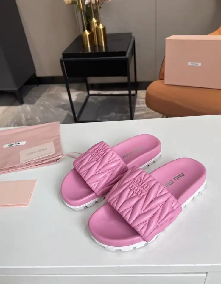 hype Miu Miu Slippers