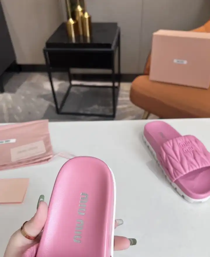 hype Miu Miu Slippers